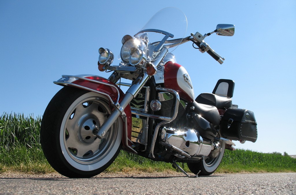 Kim og Heidi - Suzuki Intruder VL 1500 LC